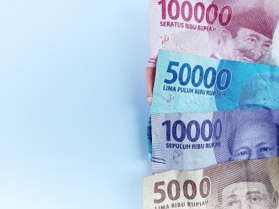 印度尼西亚共和国面额为5000、10000、50000、100000的钞票