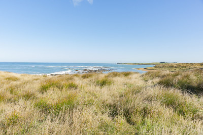 沿卡特林海岸风景优美