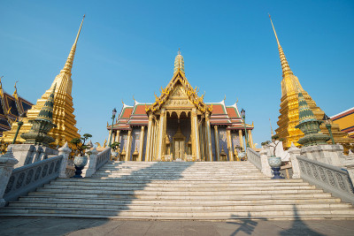 位于泰国曼谷的翡翠佛寺。