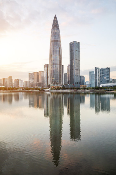日落时分的中国深圳城市景观