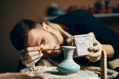 陶艺坊手工陶艺上的绘画