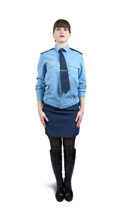 穿制服的女人