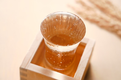 看起来不错且冰凉的清酒