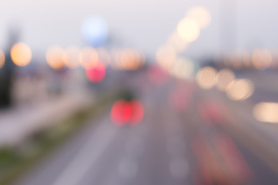 州际高速公路上模糊的焦点