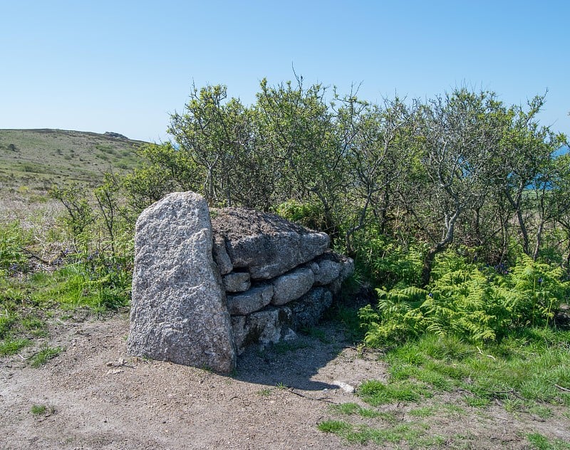 花岗岩门柱，Zennor Moor，英国康沃尔