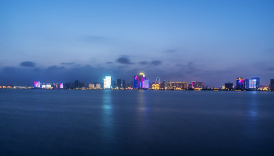 城市夜景与现代建筑景观
