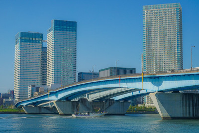 新东岳市和晴朗的天气