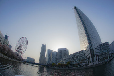 从游船上可以看到横滨港区未来的天际线
