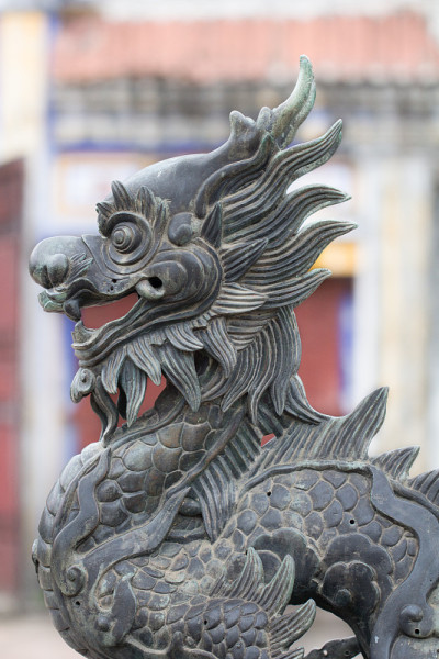 中国龙的雕像