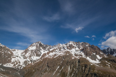 雪山山脉冬季景观