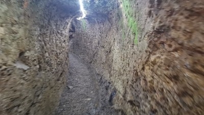 艾丁特佩地下城给人一种印象，艾丁特佩地下城是第一批被罗马人驱逐的基督徒为了躲藏和庇护而建造的。