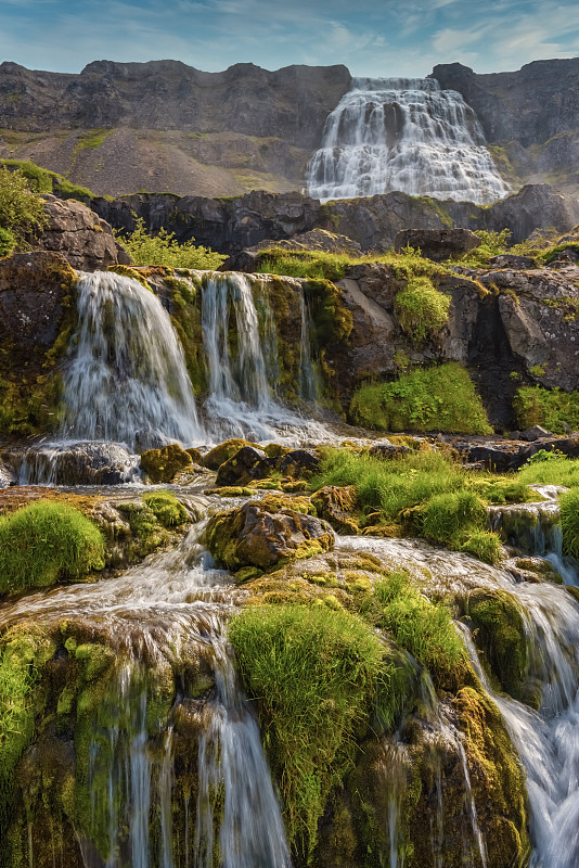 冰岛西峡湾地区令人惊叹的Dynjandi (Fjallfoss)瀑布