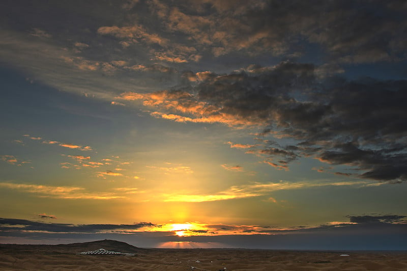 库布其沙漠, Kubuqi Desert, 鄂尔多斯北部，黄河南岸