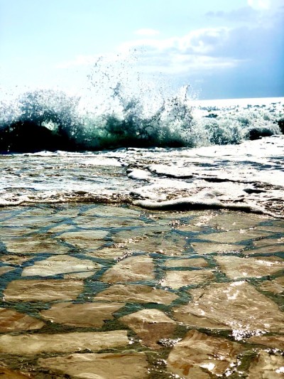 海滩海浪