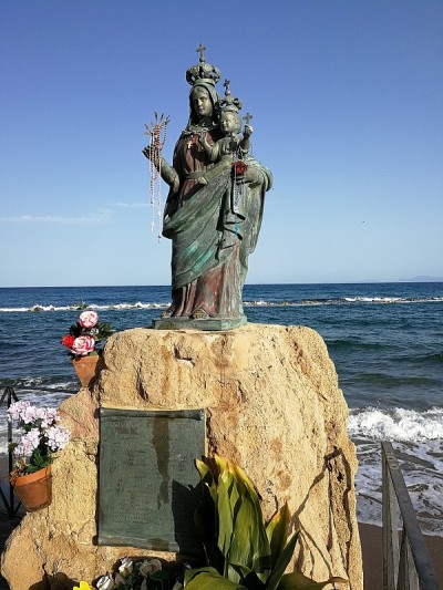 Santa Maria di Castellabate - 圣玛丽亚雕像