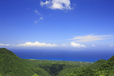 屋久岛，大海和山脉