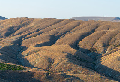 克里米亚Koktebel和Feodosya附近的山脉和Silent Bay