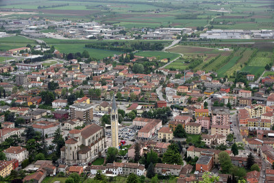 教堂和钟楼的montecchio maggiore
