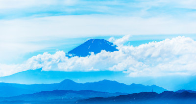 日本镰仓，富士山天海尽收眼底