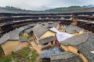土楼景观:传统的圆屋客家人(福建省，中国)