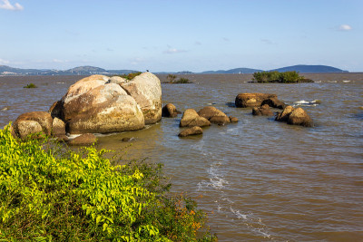 白石岛和怪坝湖