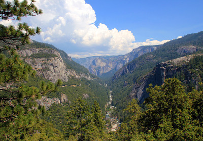 约塞米蒂山谷