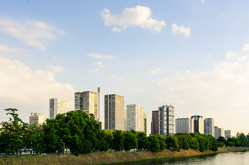 塞纳河前线城市线在巴黎第15区