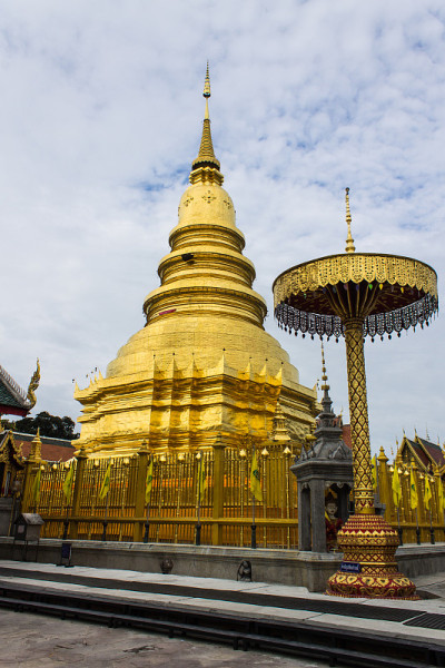 金塔，Phra That Hariphunchai