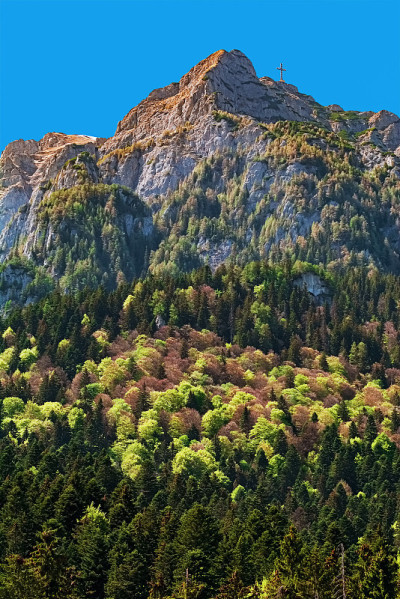 布塞吉山的凯莱曼峰