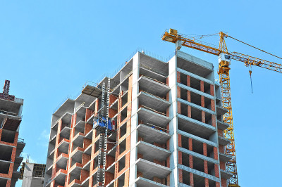 起重机及高层建筑工地