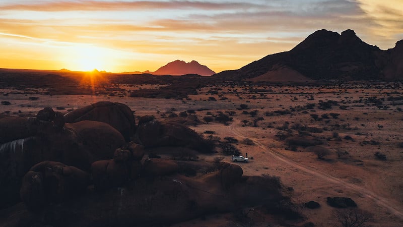 日落在Spitzkoppe