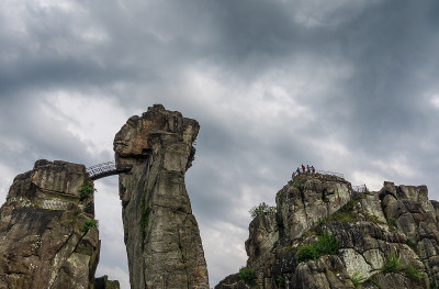 德国Teutoburg森林的砂岩岩层Externsteine
