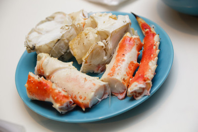 煮阿拉斯加帝王蟹腿
