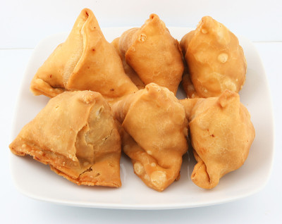 新鲜热的三角饺