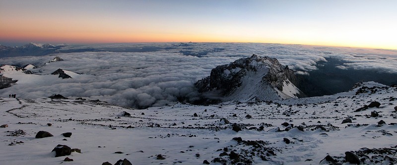 安第斯山脉美丽的山景