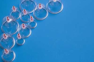 hijama jar。真空泵的蓝色背景