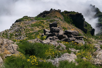 徒步旅行Pico do Arierio, Pico Ruivo，马德拉，葡萄牙
