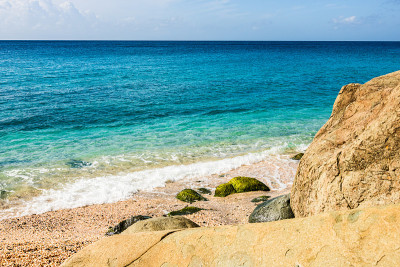 加勒比海圣巴斯u2019岛的旅游照片。著名的贝壳海滩，在St. Barth“u2019”(St. B