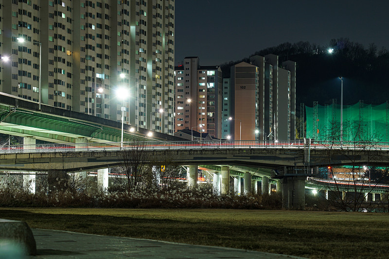 韩国京畿道安阳川的夜景