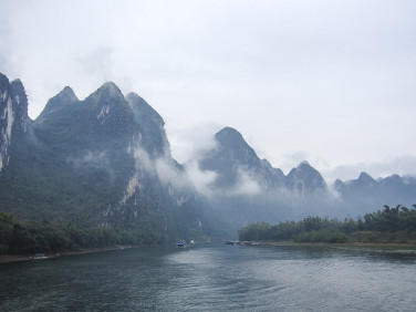 喀斯特山川风光