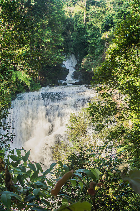 南托克Siriphum Sirithan瀑布在美雅，Doi Inthanon, Chi