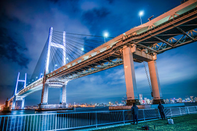横滨海湾大桥之夜(由大国藤拍摄)
