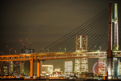 横滨湾大桥夜景
