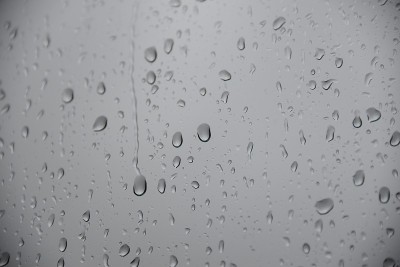 …下雨
