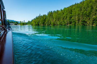 贝希特斯加登湖Königssee，一个阳光明媚的夏日