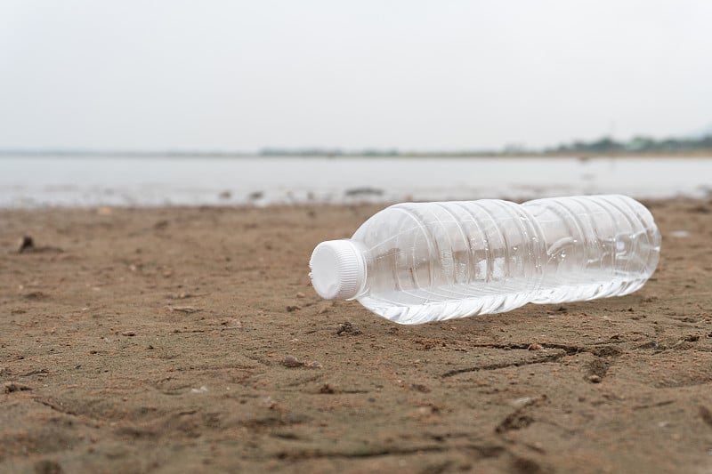 Plastic water bottles pollution in the ocean (Envi