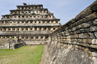 壁龛金字塔，El Tajin(墨西哥)