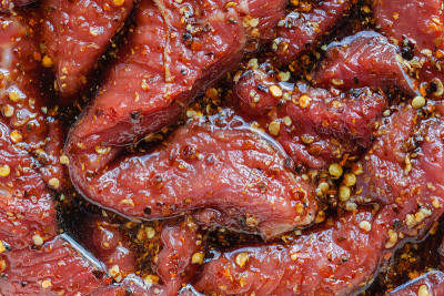 腌牛肉。