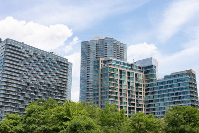 纽约皇后区长岛市现代玻璃住宅建筑