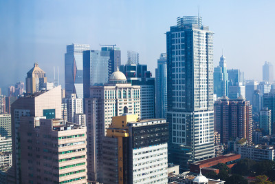 美丽的广角鸟瞰图的广州，广东，中国与天际线和风景以外的城市，从观景台